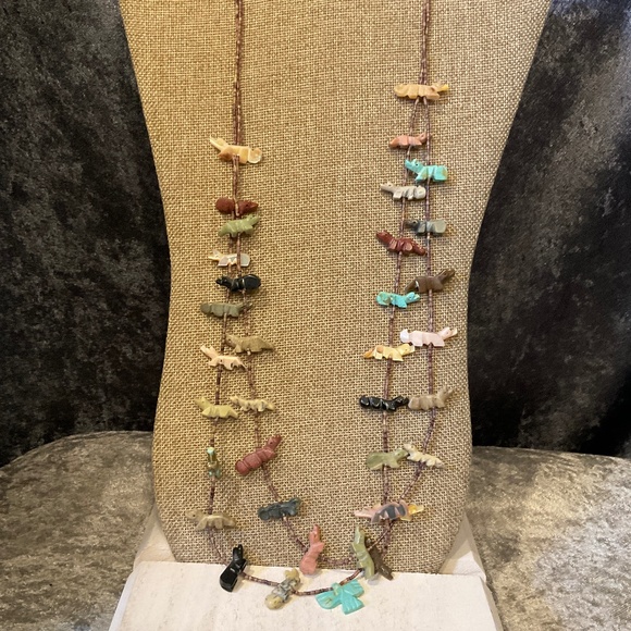 Vintage 2 Strand Native American Carved Gemstone Fetish Necklace - Picture 1 of 5